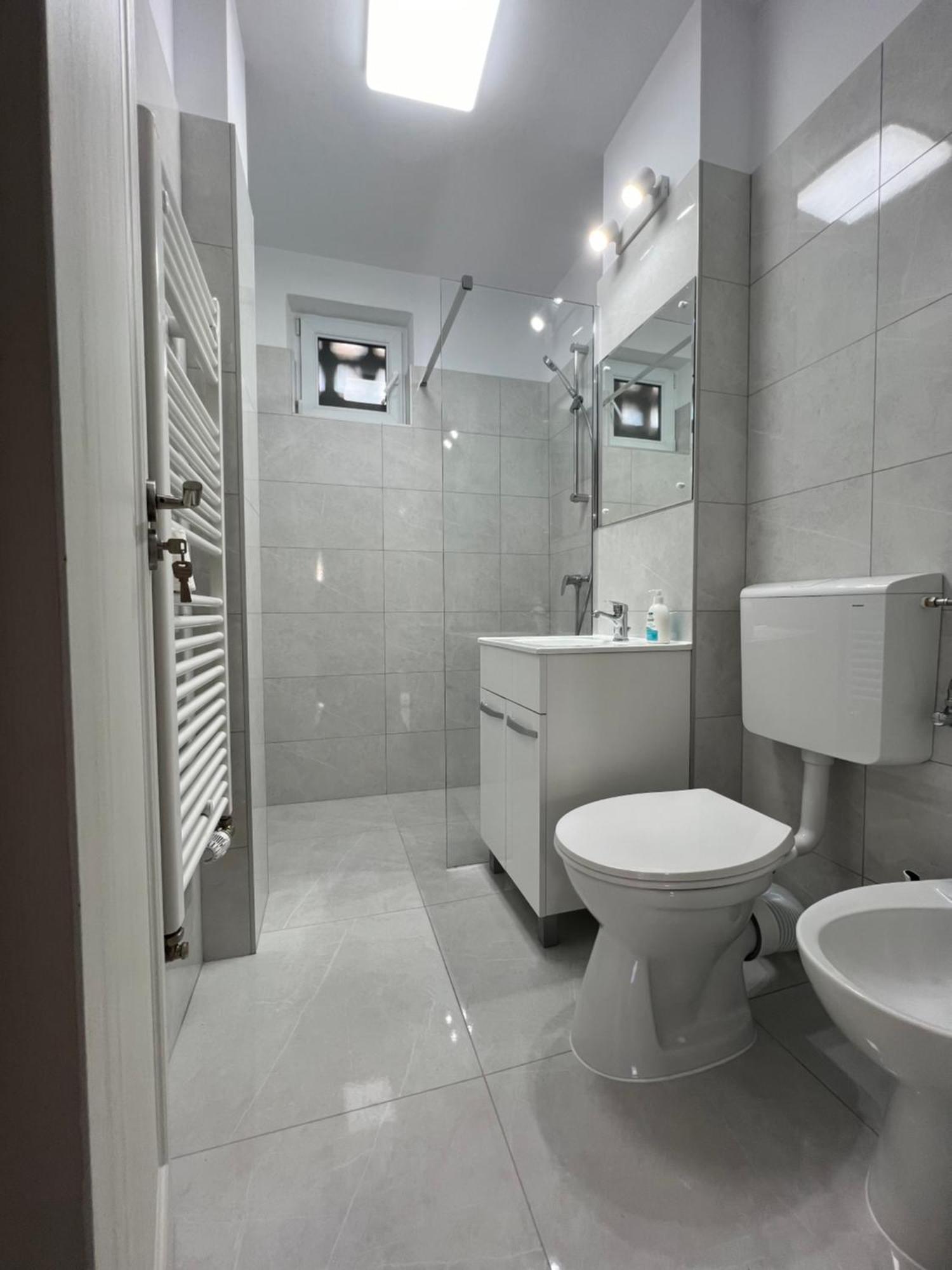 Apartament Centru Apartment Ramnicu Valcea Exterior photo